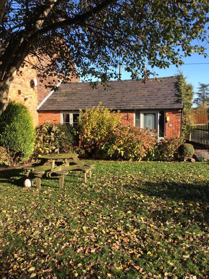 The Barn Bed And Breakfast Hale  外观 照片