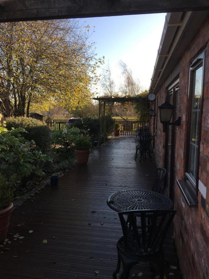 The Barn Bed And Breakfast Hale  外观 照片