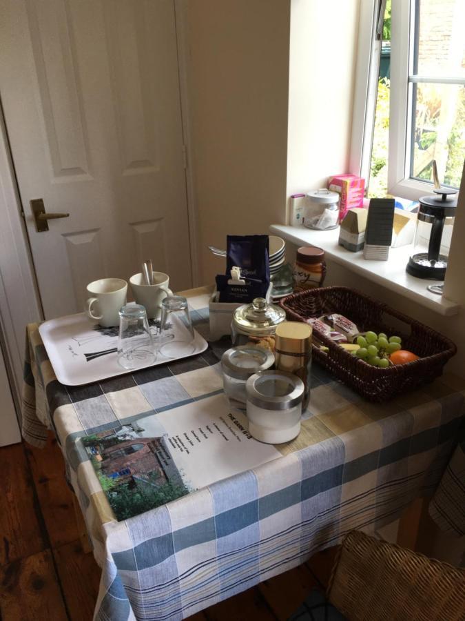 The Barn Bed And Breakfast Hale  外观 照片
